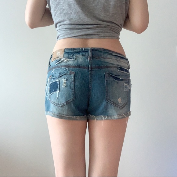 Mid Rise Vintage Ripped Denim Shorts - Picture 3 of 10